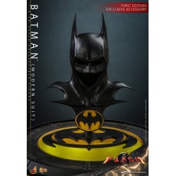 Batman Modern Suit Hot Toys